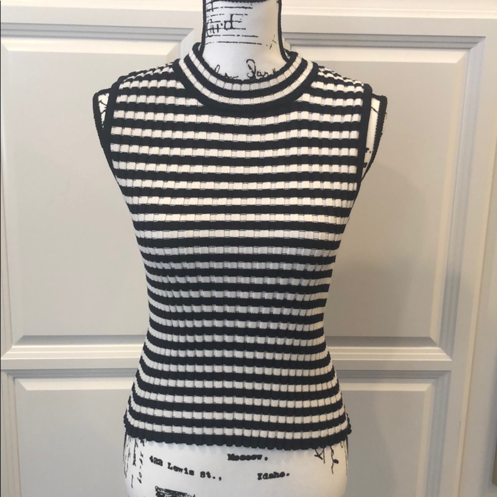 ST.JOHN  Knitted Navy & White Top